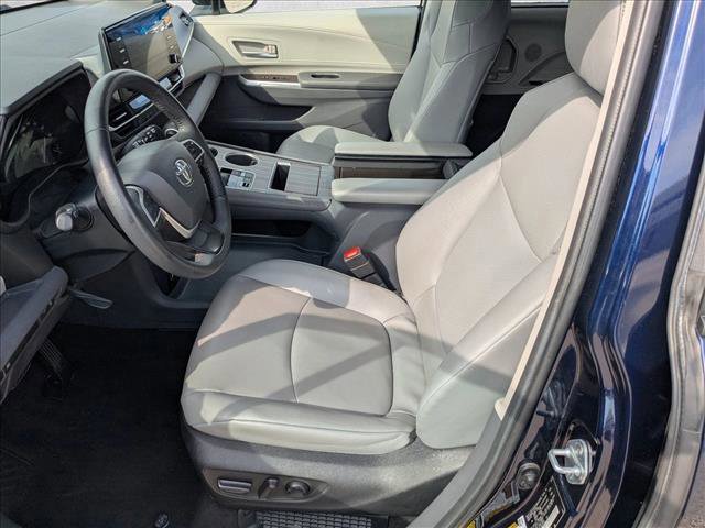 Used 2022 Toyota Sienna XLE AWD/4WD image 20