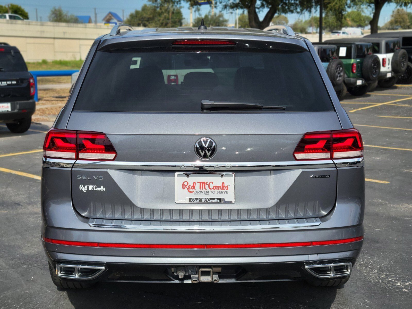 Used 2023 Volkswagen Atlas SEL Premium image 4