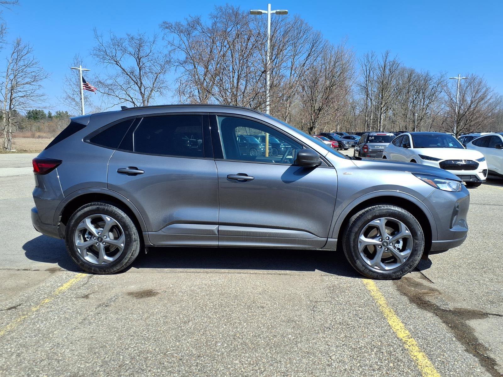 Certified 2024 Ford Escape ST-Line w/ Tech Pack #1 image 6