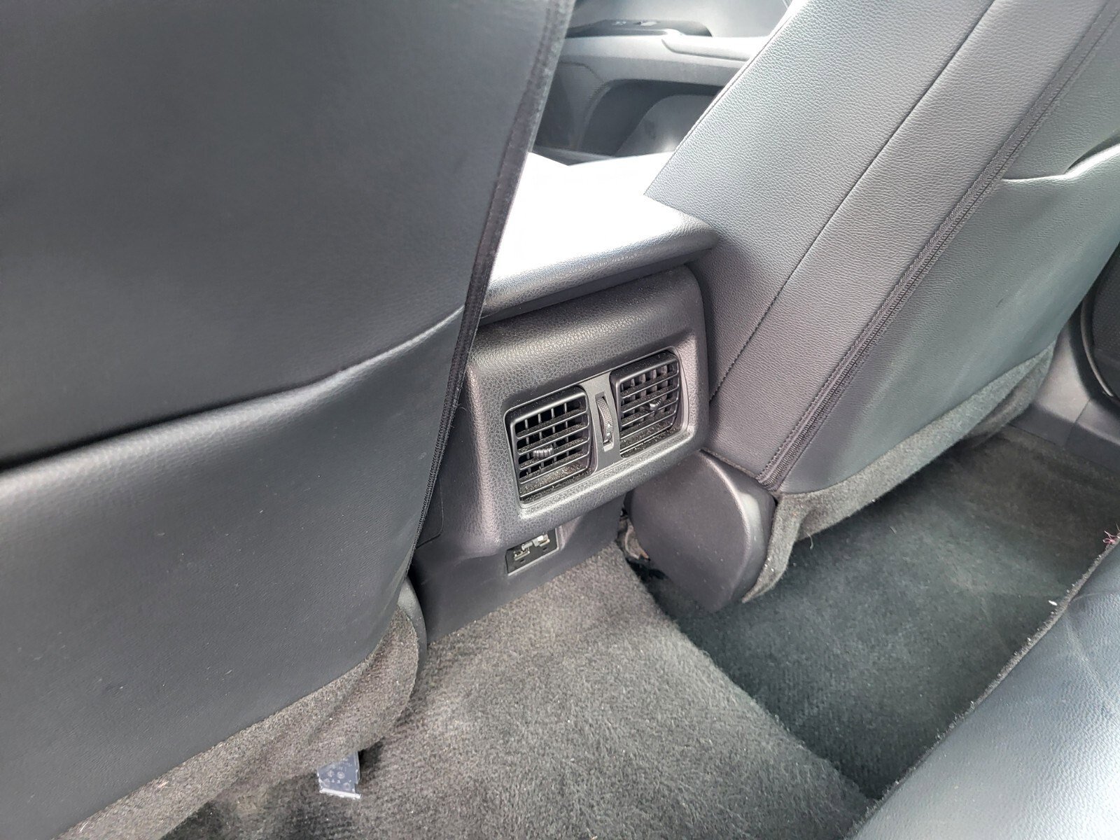 Used 2025 Toyota Camry SE FWD image 19
