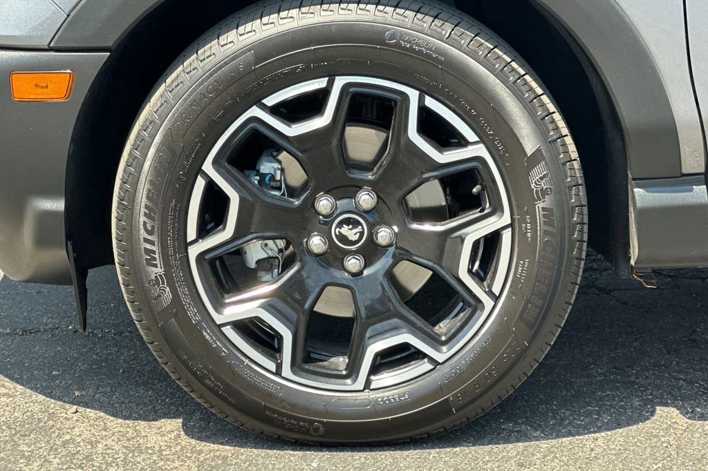 Certified 2025 Ford Bronco Sport Outer Banks w/ Outer Banks Tech Package+ AWD/4WD image 30