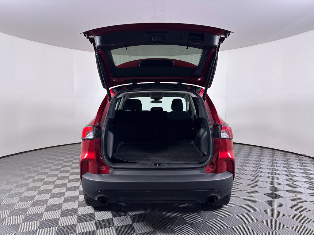 Certified 2022 Ford Escape SE w/ SE Sport Appearance Package image 14