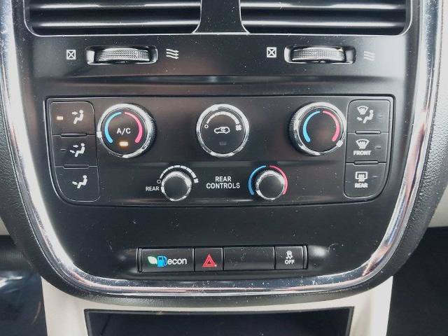 Used 2019 Dodge Grand Caravan SXT FWD image 21
