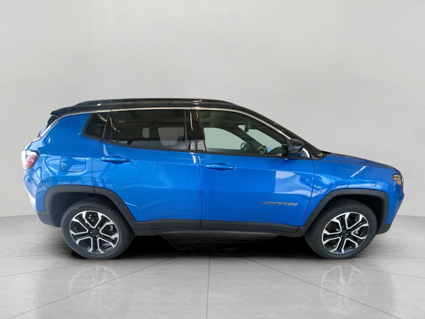 Used 2023 Jeep Compass Limited AWD/4WD image 5