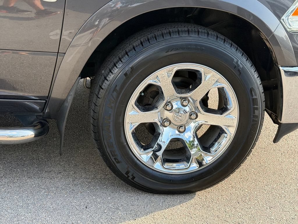 Used 2018 RAM 1500 Laramie w/ Convenience Group AWD/4WD image 9