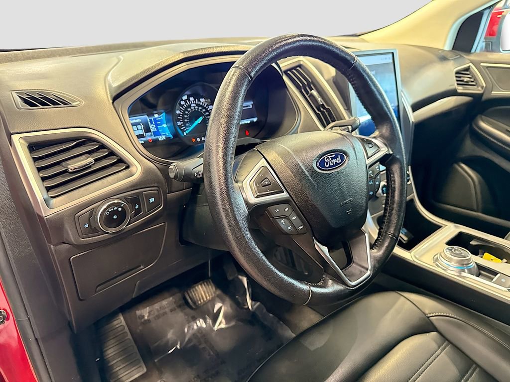 Certified 2023 Ford Edge SEL image 9