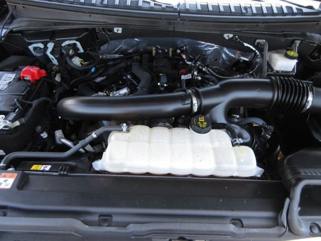 Certified 2024 Ford Expedition XLT RWD image 30