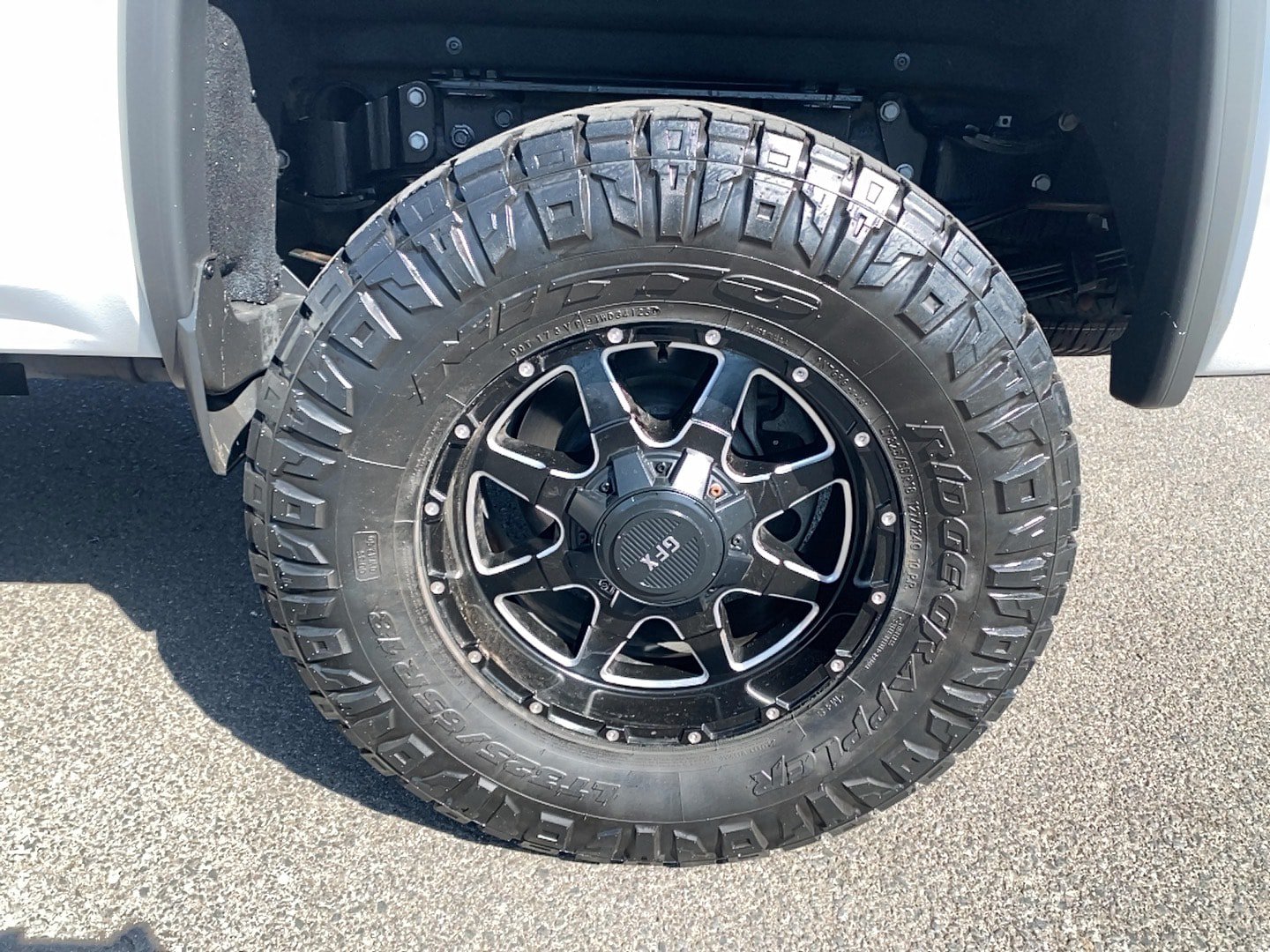 Used 2018 GMC Sierra 3500 SLT w/ Duramax Plus Package AWD/4WD image 9