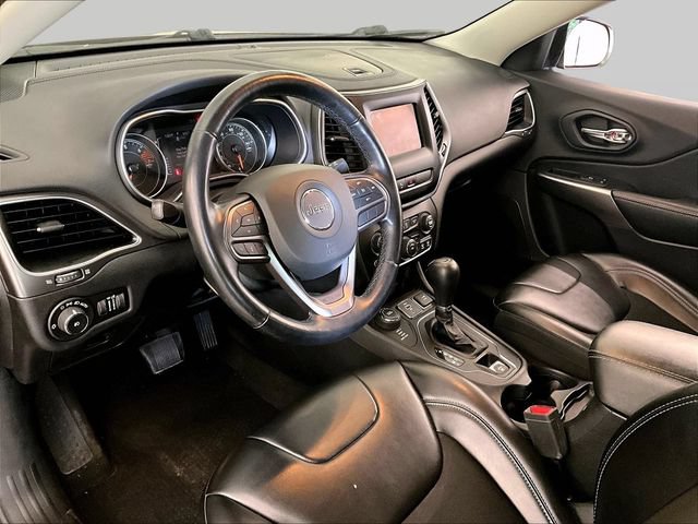Used 2020 Jeep Cherokee Latitude Plus w/ Cold Weather Group AWD/4WD image 12