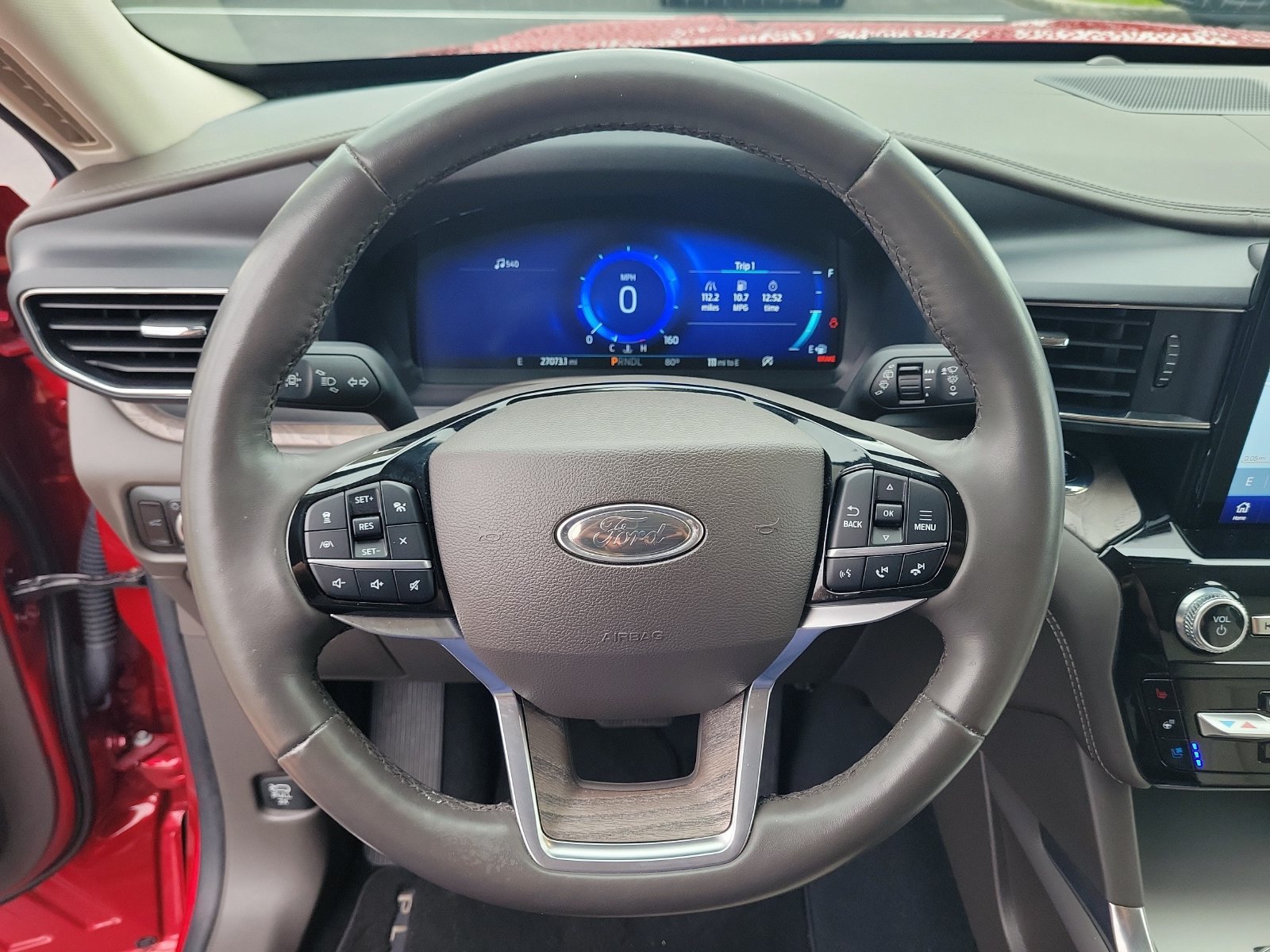 Certified 2023 Ford Explorer Platinum w/ Technology Package AWD/4WD image 21