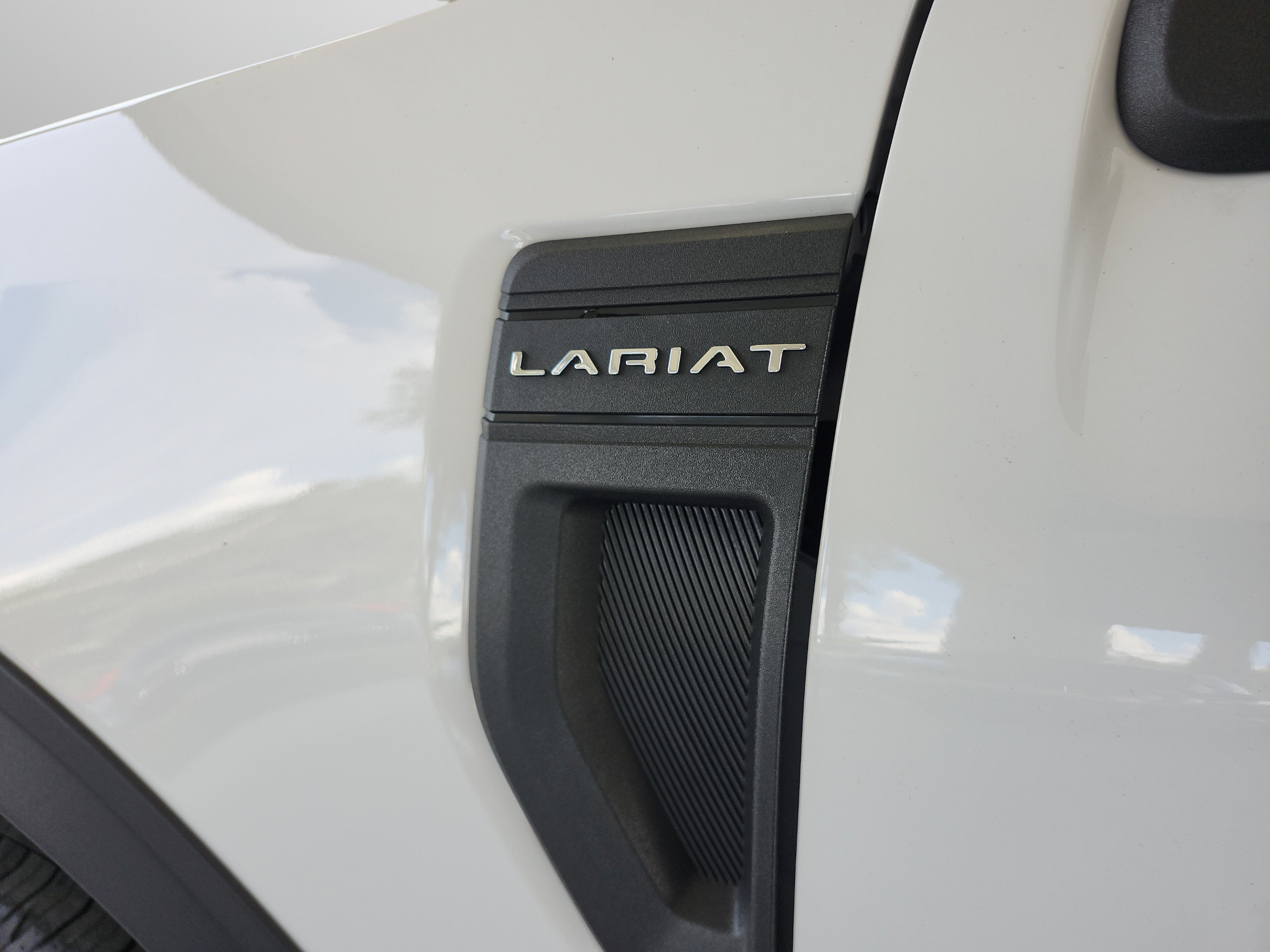 Certified 2024 Ford Maverick Lariat FWD image 33