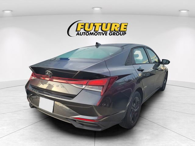 Used 2021 Hyundai Elantra SEL w/ Cargo Package image 2