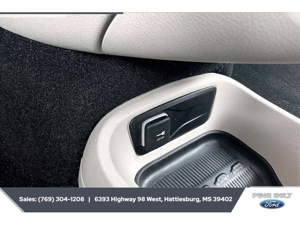Used 2023 Chrysler Pacifica Touring-L FWD image 23