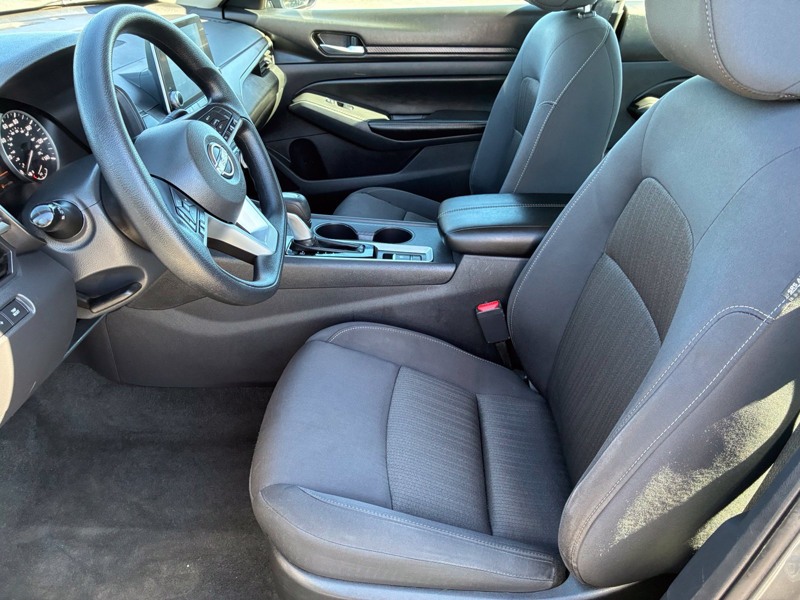 Used 2025 Nissan Altima 2.5 SV AWD/4WD image 13