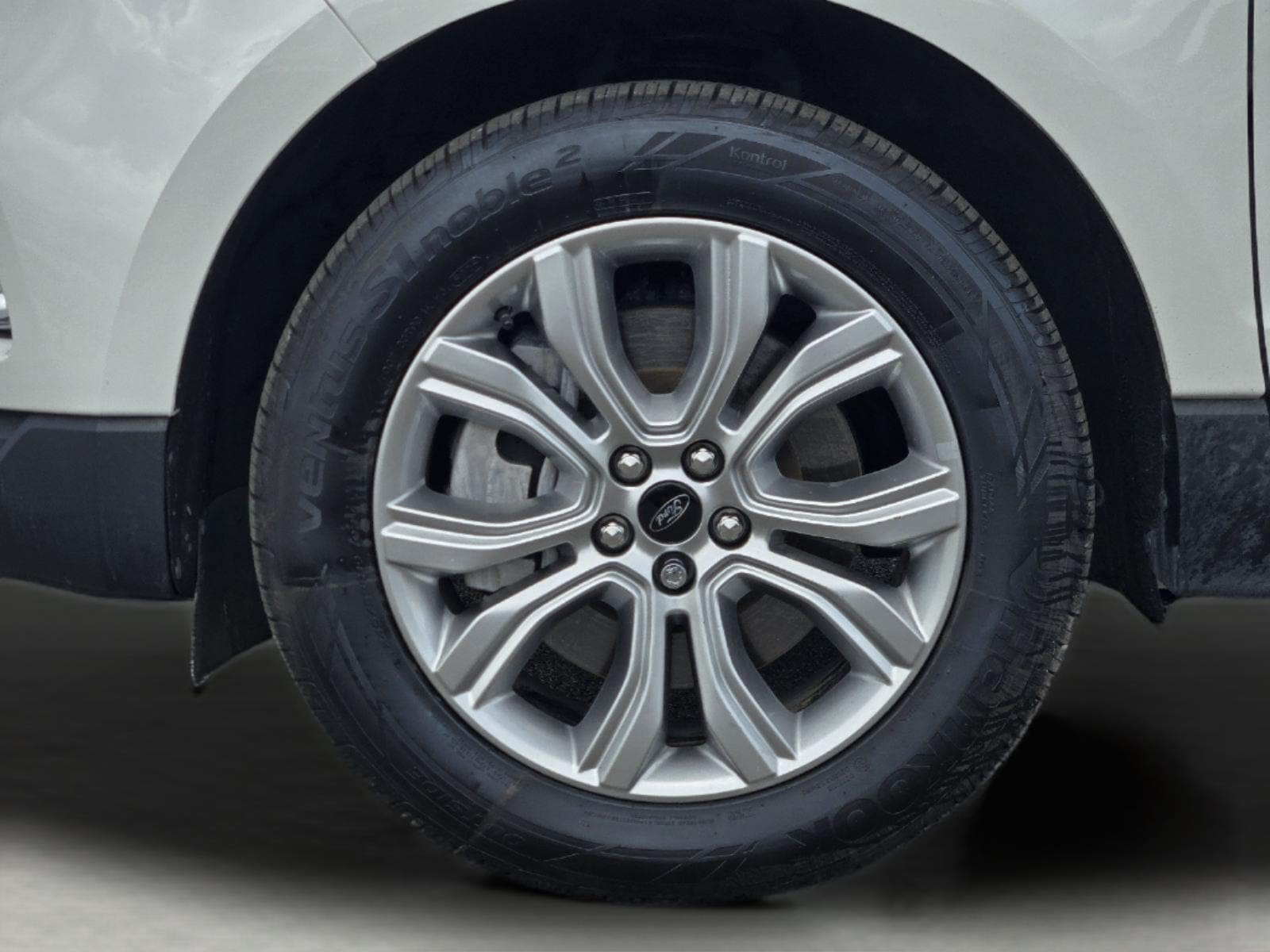 Certified 2023 Ford Edge Titanium AWD/4WD image 11