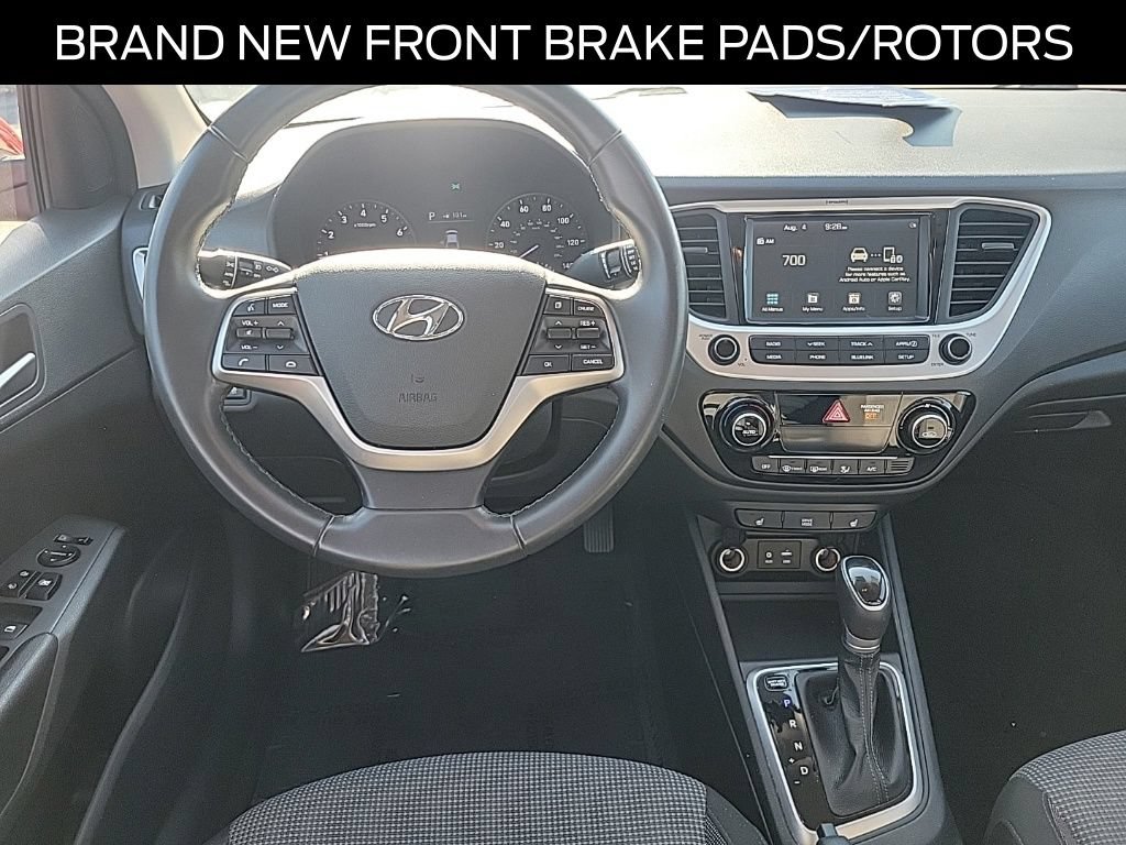 Used 2022 Hyundai Accent Limited FWD image 9