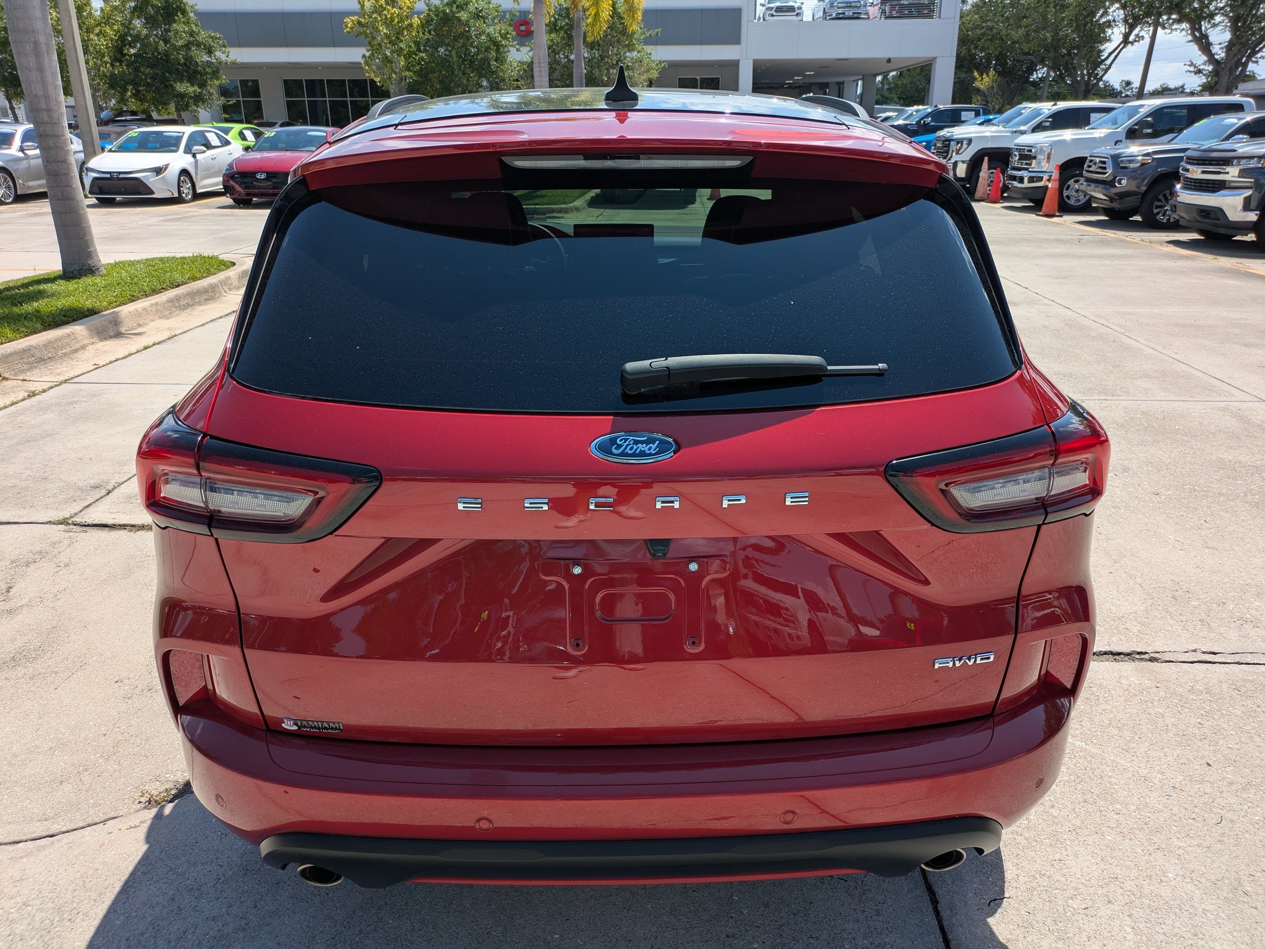Certified 2023 Ford Escape ST-Line Elite w/ Premium Technology Package AWD/4WD image 5