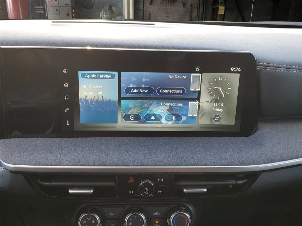 Used 2025 Nissan Kicks SV image 20