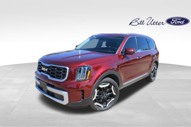 Used 2024 Kia Telluride S w/ S Sunroof Package