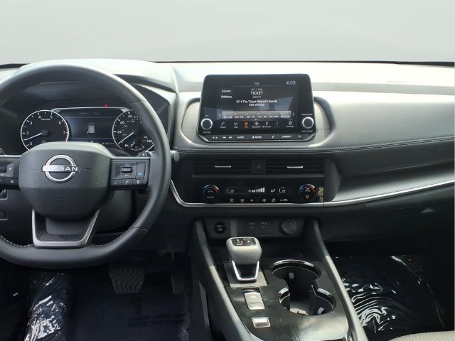 Used 2026 Nissan Rogue SV FWD image 13