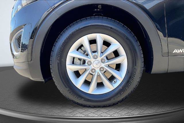 Used 2017 Kia Sorento AWD w/ LX Convenience Package image 9