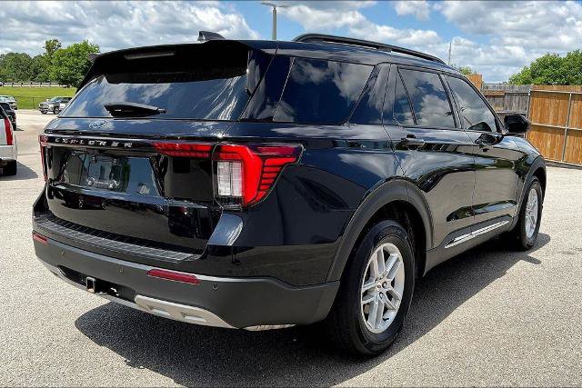 Certified 2025 Ford Explorer Active w/ Active Comfort Package RWD image 6