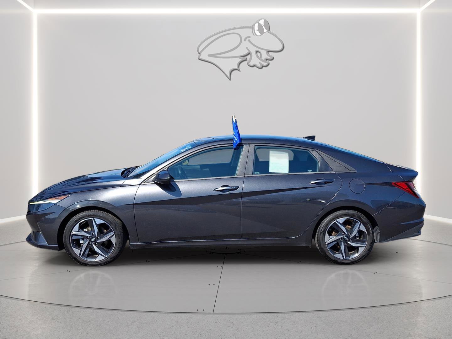 Used 2023 Hyundai Elantra SEL w/ Convenience Package image 2