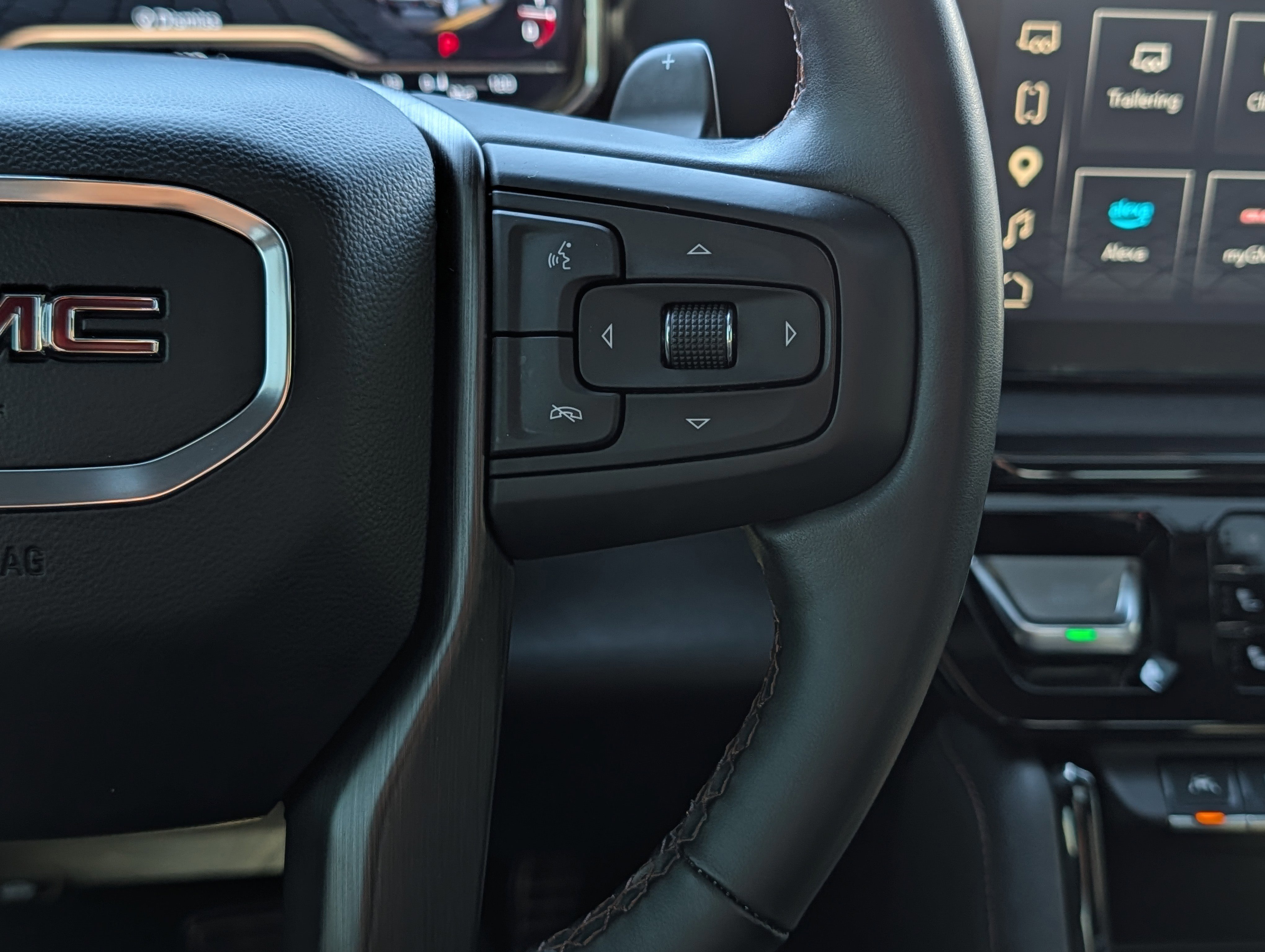 Used 2025 GMC Sierra 1500 AT4 w/ AT4 Premium Package image 37