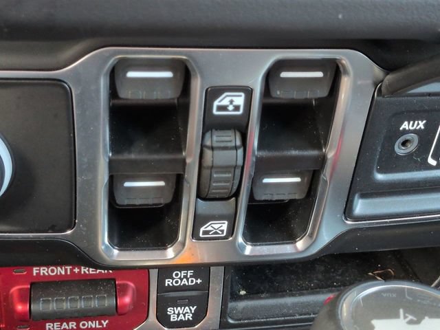 Used 2025 Jeep Wrangler Unlimited Rubicon AWD/4WD image 23