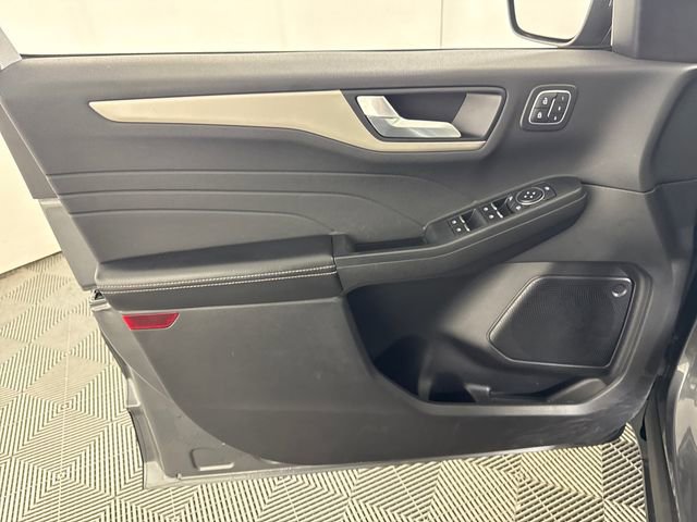 Certified 2022 Ford Escape SEL w/ Technology Package FWD image 33