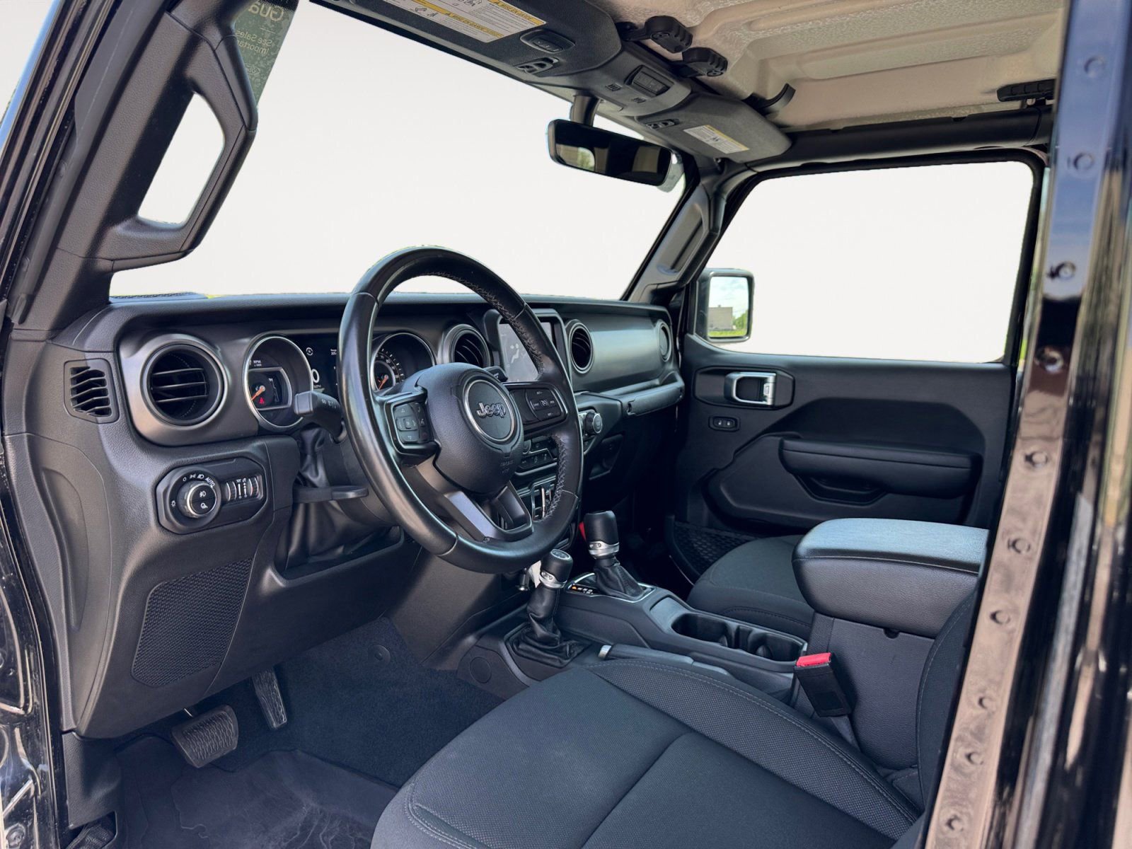 Used 2022 Jeep Gladiator Sport AWD/4WD image 9