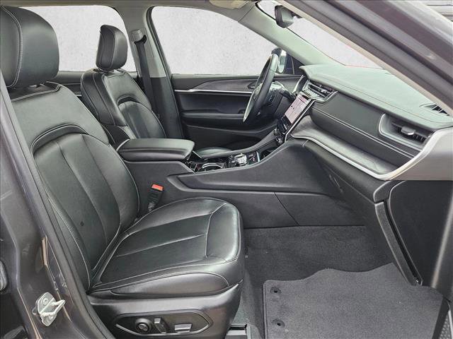 Used 2022 Jeep Grand Cherokee L Limited AWD/4WD image 23