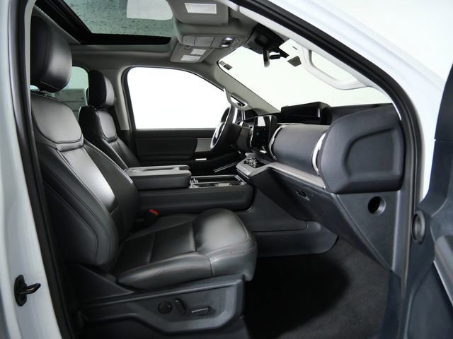 Certified 2025 Ford Expedition Active AWD/4WD image 10