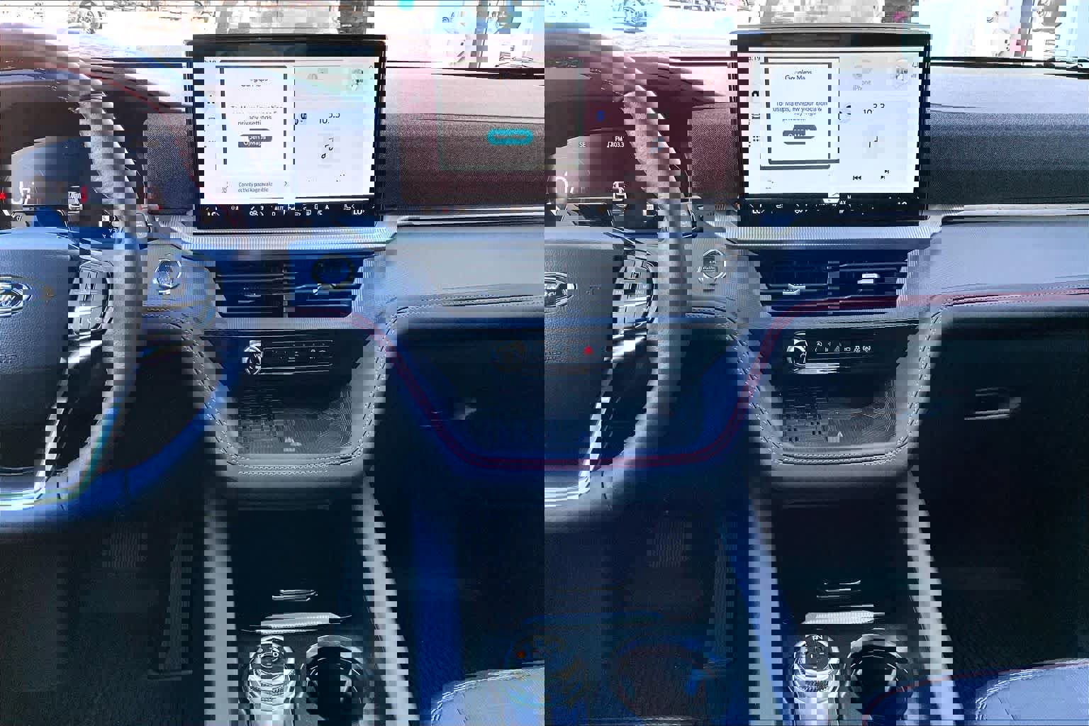 Certified 2025 Ford Explorer ST-Line w/ Premium Package image 14