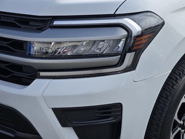 Certified 2024 Ford Expedition XLT RWD image 9