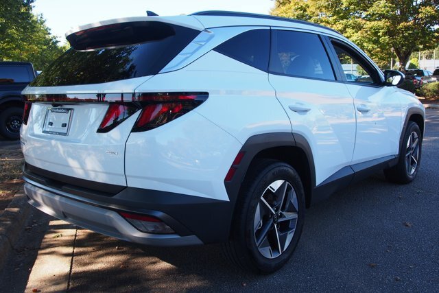 Used 2025 Hyundai Tucson SEL AWD/4WD image 7