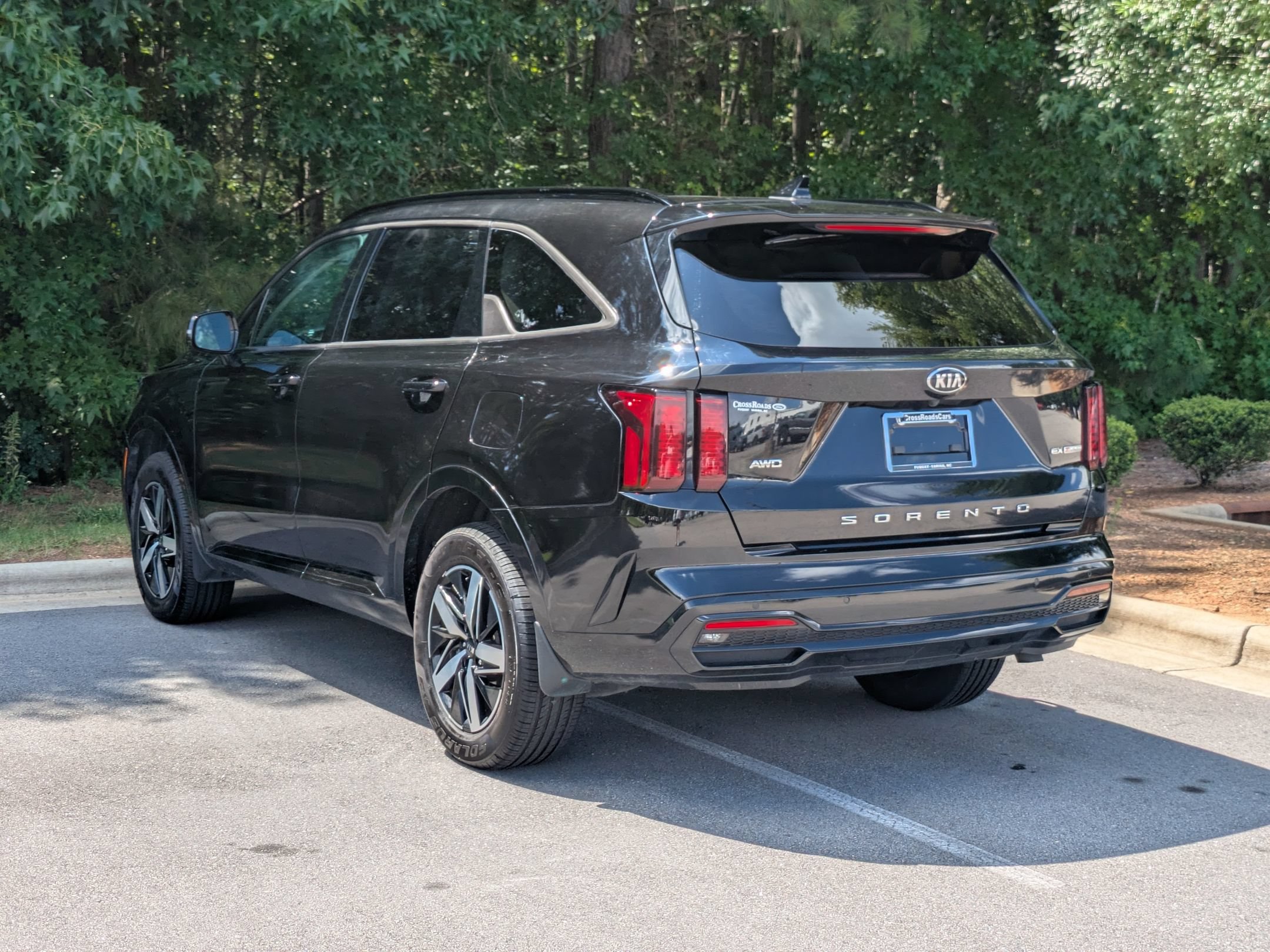 Used 2021 Kia Sorento EX w/ Panoramic Sunroof Package AWD/4WD image 5