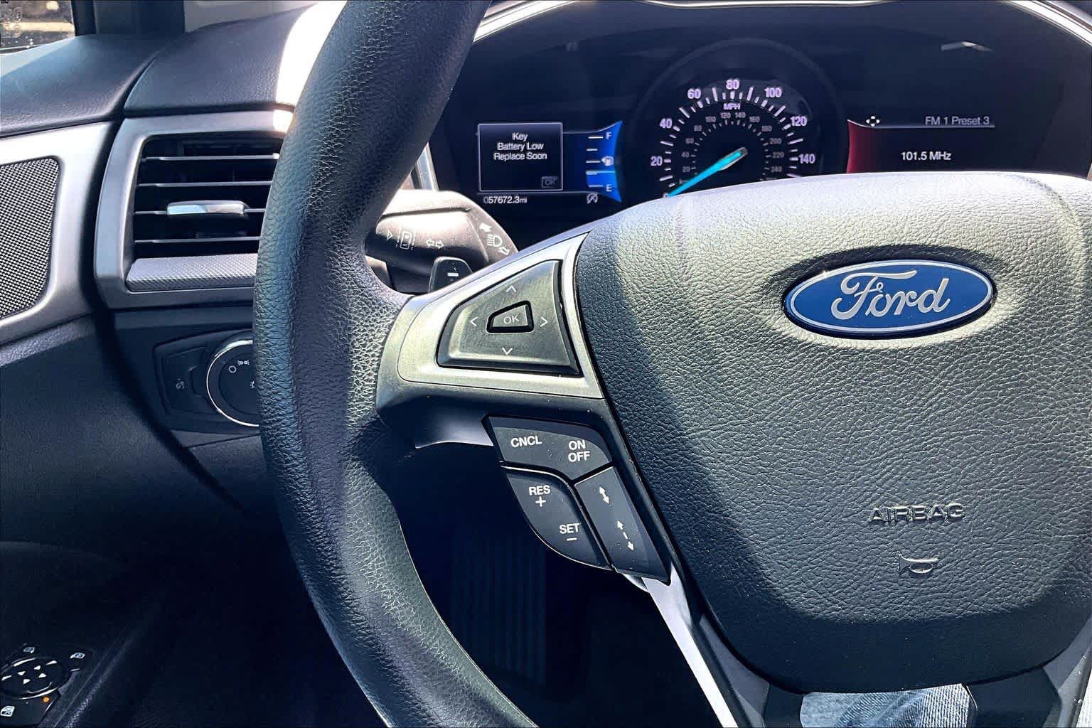 Certified 2019 Ford Fusion SE FWD image 24