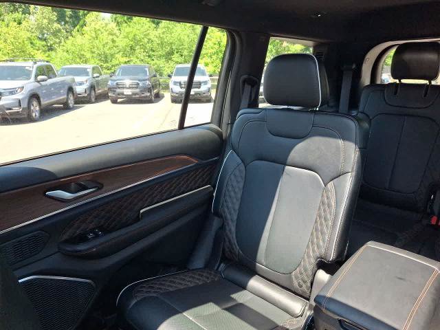 Used 2024 Jeep Grand Cherokee L Summit w/ Advanced Protech Group IV AWD/4WD image 12