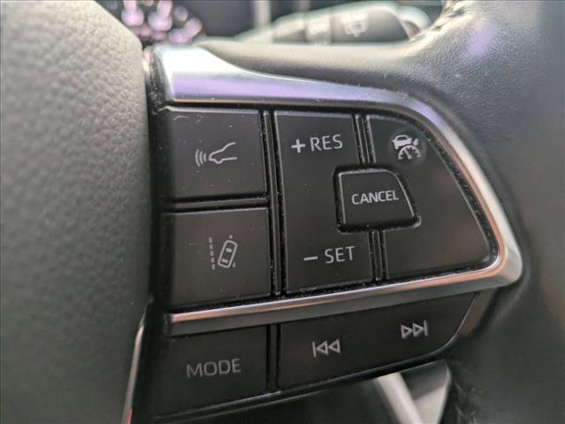 Used 2021 Toyota Highlander XSE AWD/4WD image 14