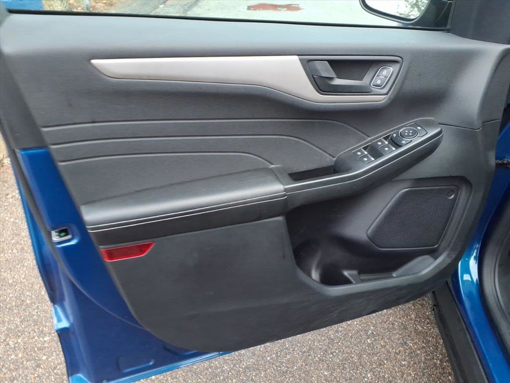 Certified 2022 Ford Escape SE image 13