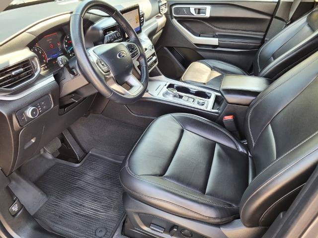 Certified 2022 Ford Explorer XLT w/ Equipment Group 202A AWD/4WD image 16