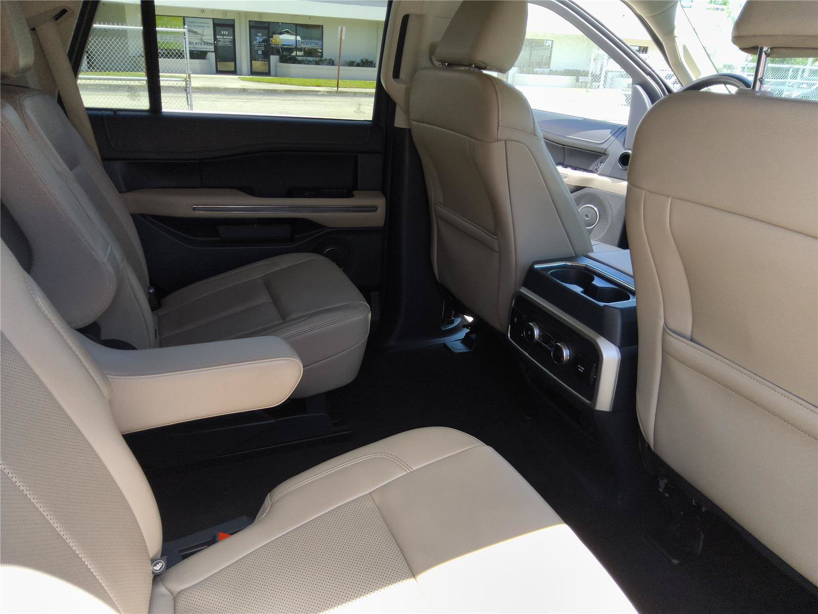 Certified 2023 Ford Expedition XLT RWD image 21