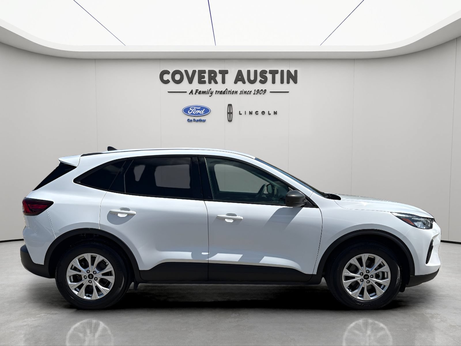 Certified 2025 Ford Escape Active FWD image 6