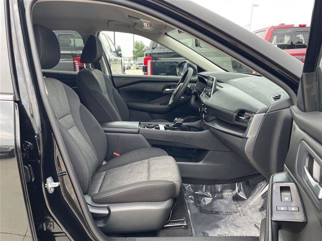 Used 2024 Nissan Rogue SV AWD/4WD image 19