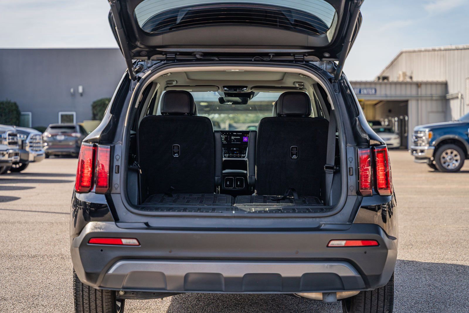 Used 2023 Kia Sorento X-Line EX image 22