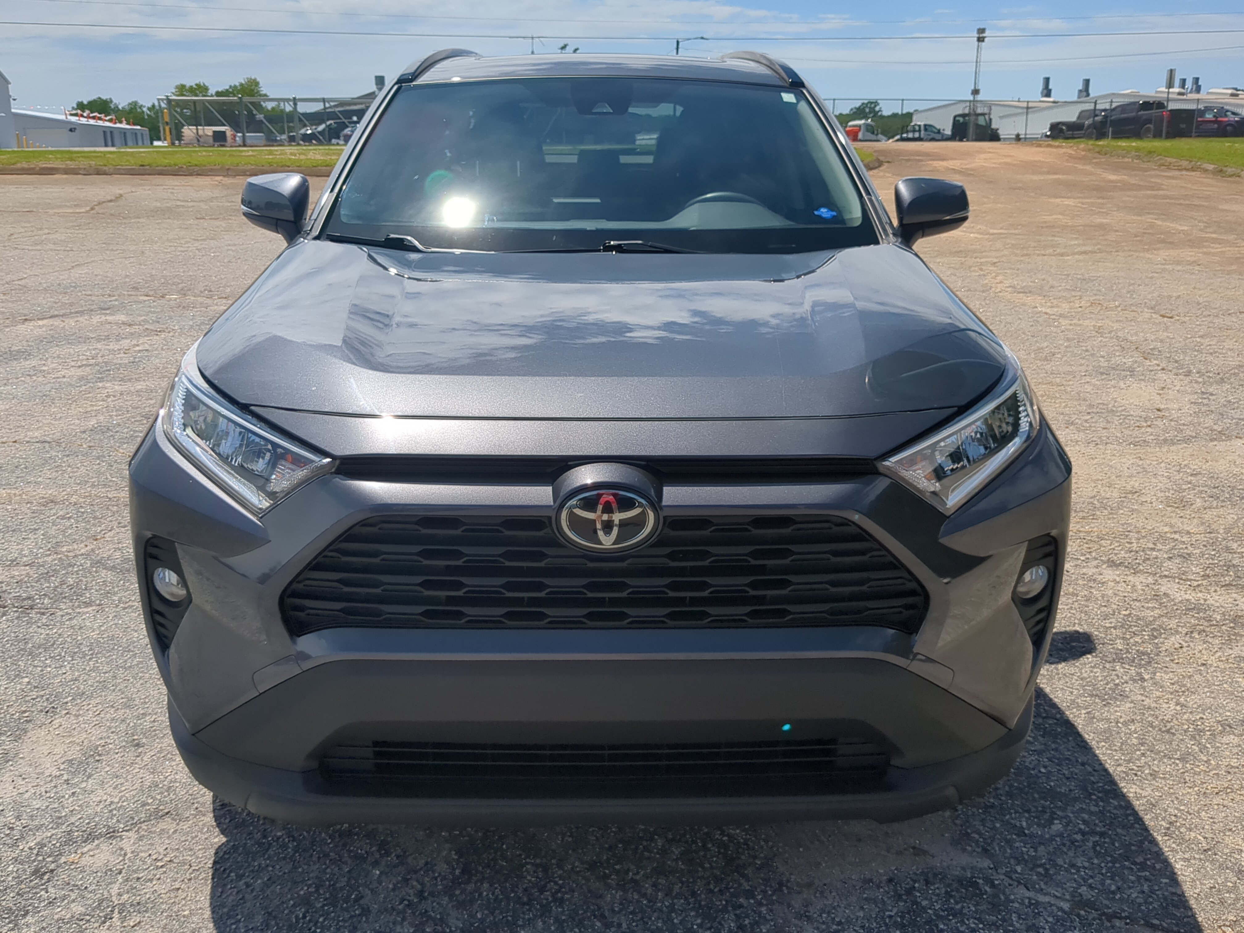 Used 2020 Toyota RAV4 XLE Premium FWD image 7