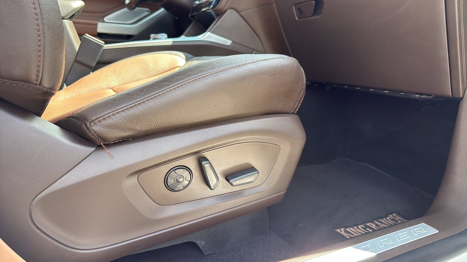 Certified 2021 Ford Explorer King Ranch w/ Premium Technology Package RWD image 24