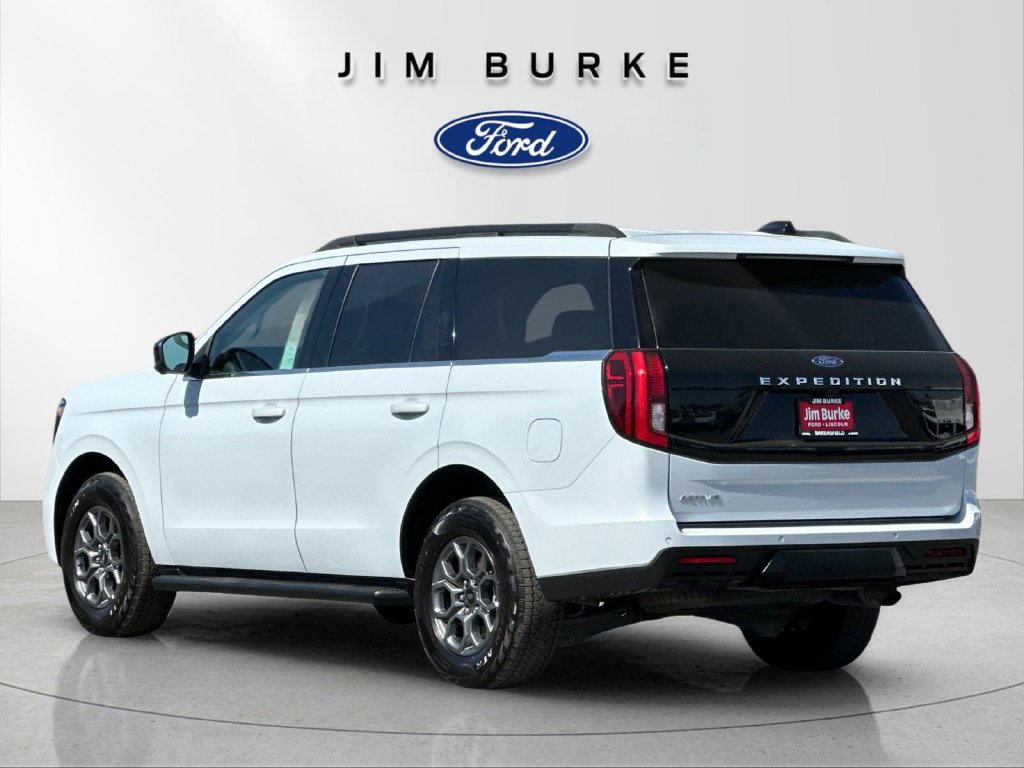 Certified 2025 Ford Expedition Active AWD/4WD image 3