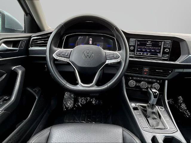 Used 2024 Volkswagen Jetta SE FWD image 8